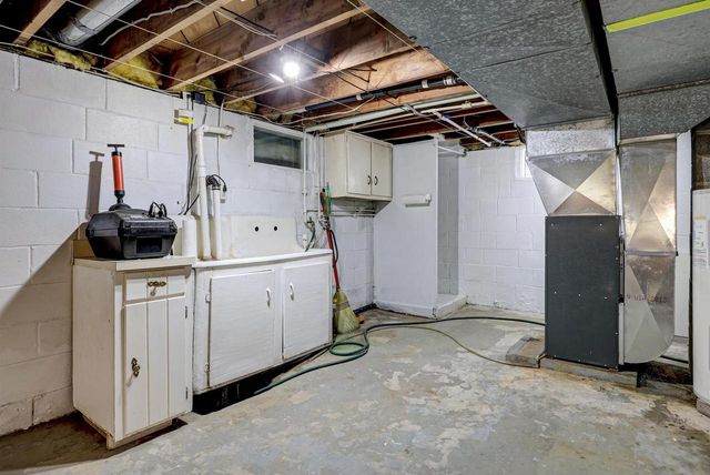 W6273 OLD HIGHWAY ROAD, Menasha, WI 54952