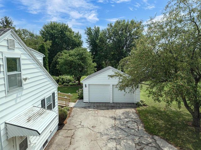W6273 OLD HIGHWAY ROAD, Menasha, WI 54952