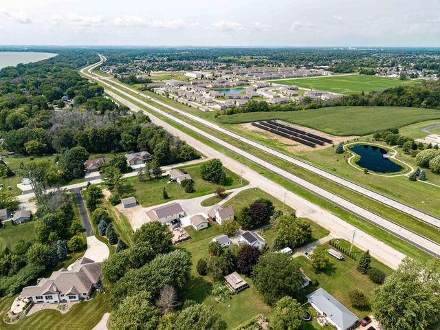W6273 OLD HIGHWAY ROAD, Menasha, WI 54952