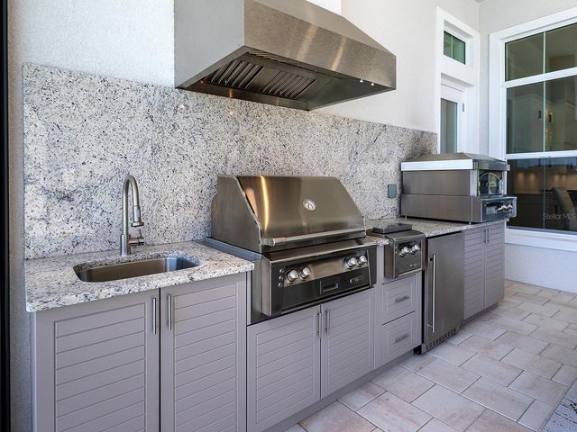 616 BLUE SHELL LOOP, Sarasota, FL 34240