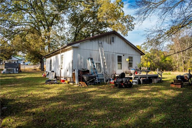 464220 E 888 Road, Stilwell, OK 74960