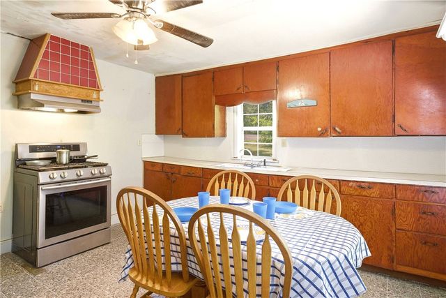 464220 E 888 Road, Stilwell, OK 74960
