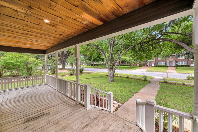 2316 Colcord Avenue, Waco, TX 76707