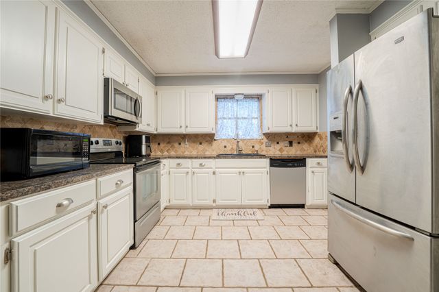 1817 Melissa Street, Longview, TX 75605