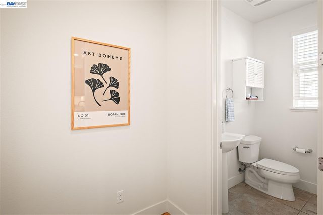 475 Diller St, Alameda, CA 94501