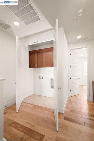 475 Diller St, Alameda, CA 94501
