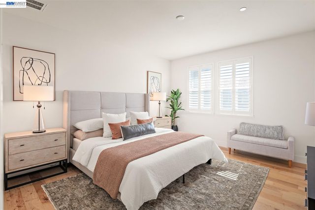 475 Diller St, Alameda, CA 94501