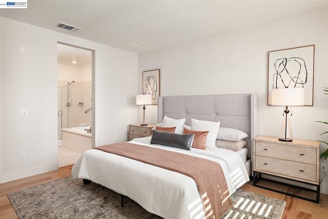 475 Diller St, Alameda, CA 94501