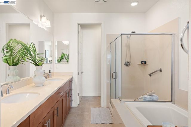 475 Diller St, Alameda, CA 94501
