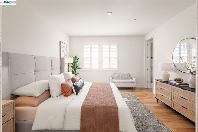 475 Diller St, Alameda, CA 94501