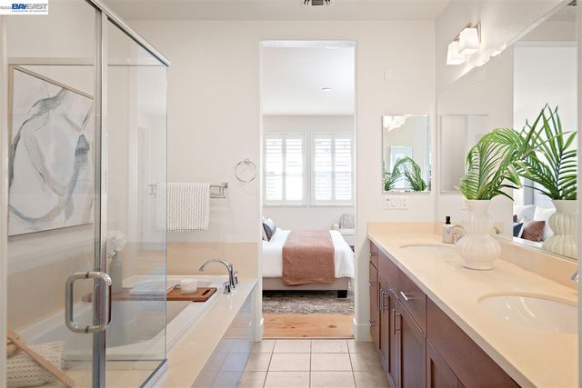 475 Diller St, Alameda, CA 94501