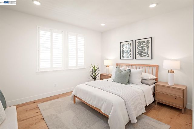 475 Diller St, Alameda, CA 94501