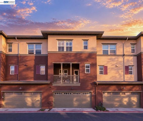 475 Diller St, Alameda, CA 94501