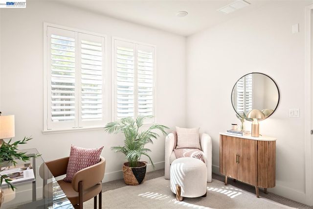 475 Diller St, Alameda, CA 94501