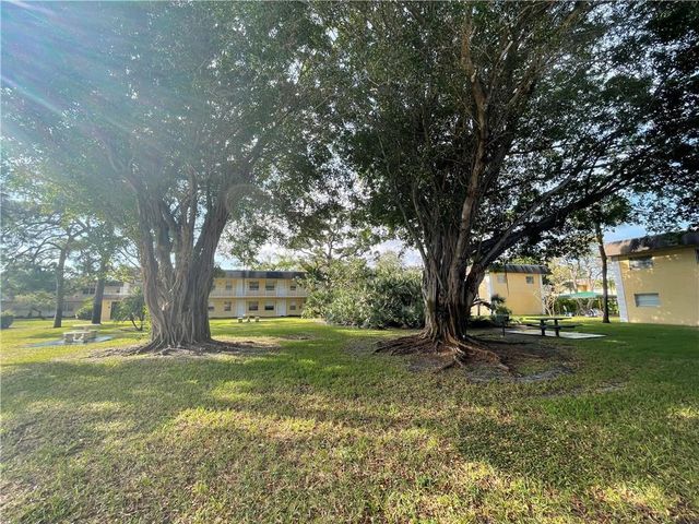 5174 NE 6th Avenue 514, Oakland Park, FL 33334