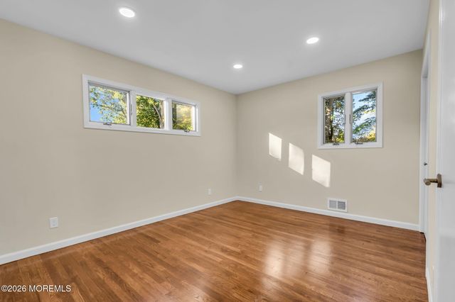 44 Lake Drive, Roosevelt, NJ 08555