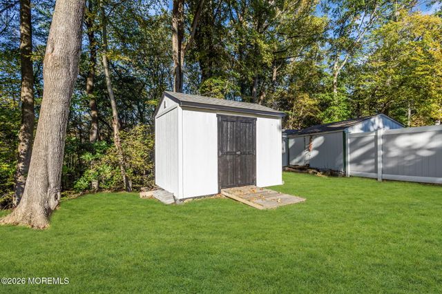 44 Lake Drive, Roosevelt, NJ 08555
