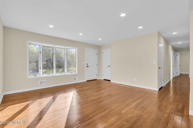 44 Lake Drive, Roosevelt, NJ 08555