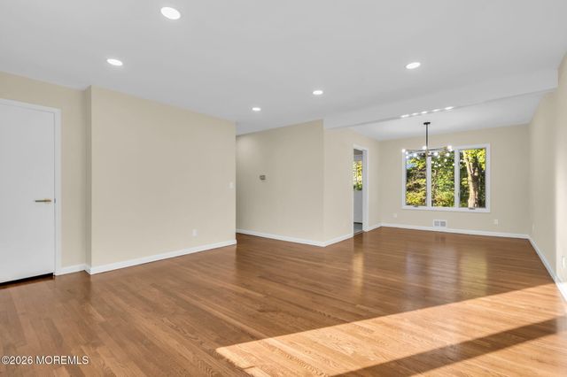 44 Lake Drive, Roosevelt, NJ 08555