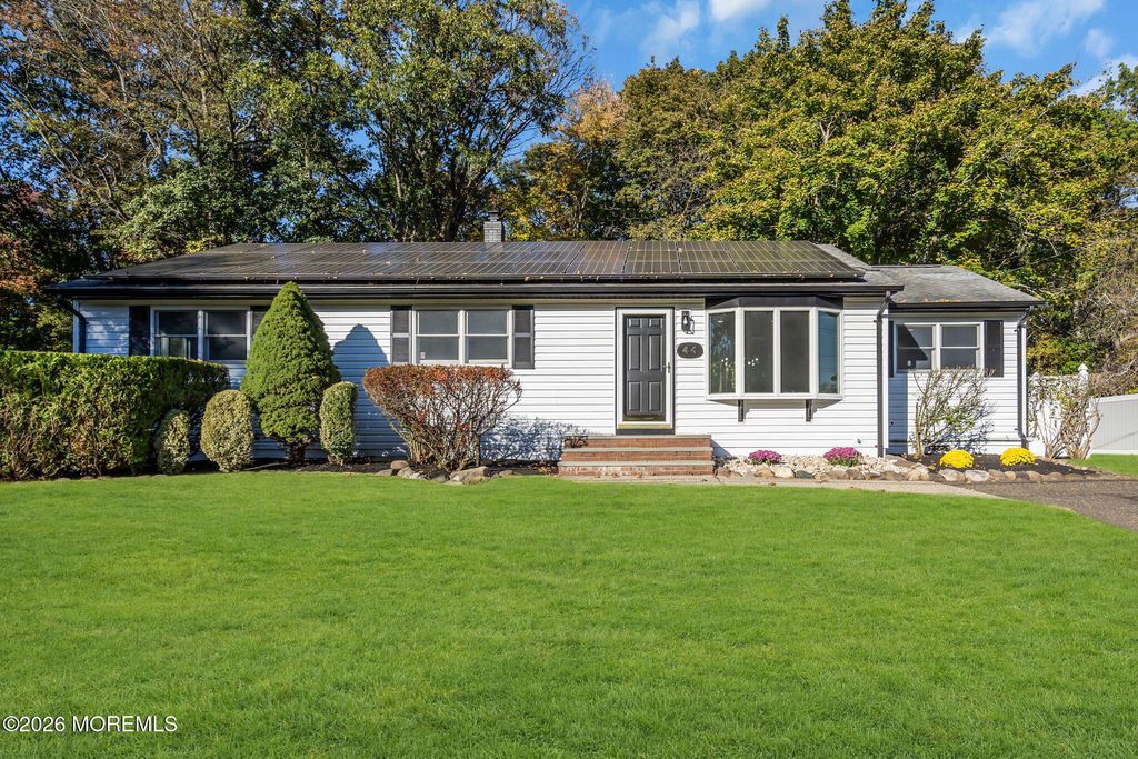 44 Lake Drive, Roosevelt, NJ 08555