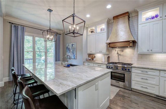 16 Cambridge Way, Cartersville, GA 30121