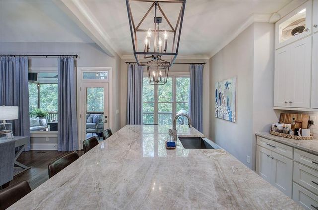 16 Cambridge Way, Cartersville, GA 30121