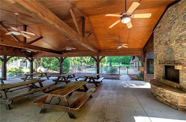 16 Cambridge Way, Cartersville, GA 30121