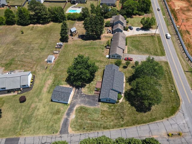 241 Mason Drive, Inman, SC 29349