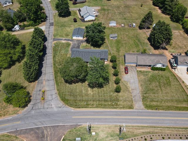 241 Mason Drive, Inman, SC 29349