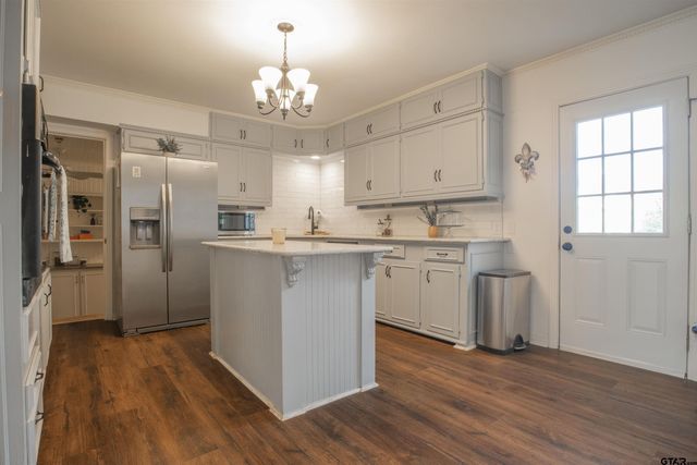 2115 Old Jacksonville Rd., Tyler, TX 75701