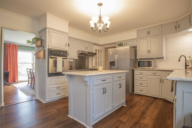 2115 Old Jacksonville Rd., Tyler, TX 75701