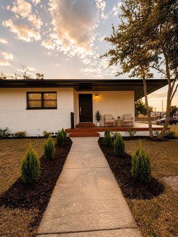 2605 E 17TH AVENUE, Tampa, FL 33605