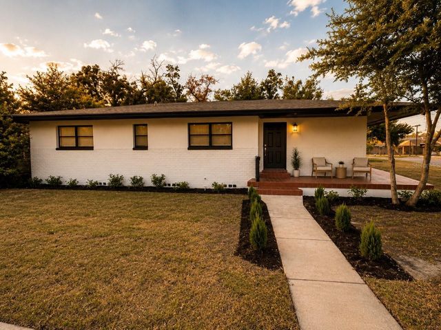 2605 E 17TH AVENUE, Tampa, FL 33605