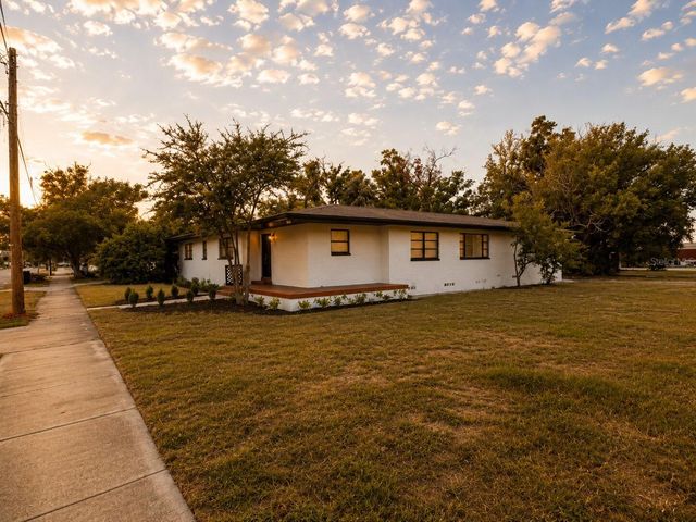 2605 E 17TH AVENUE, Tampa, FL 33605