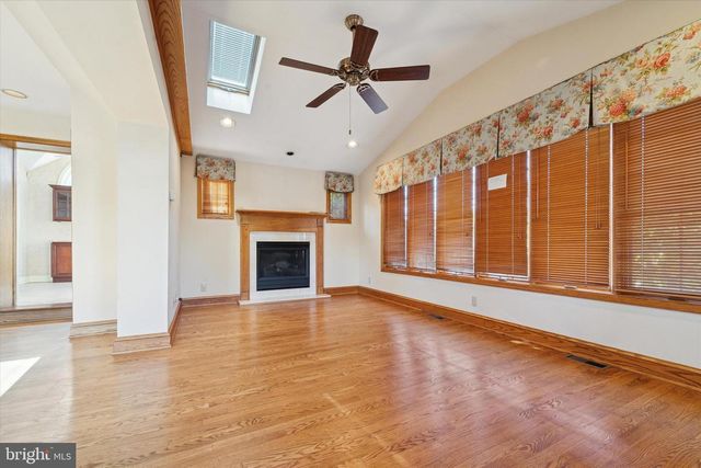 1042 BLYTHE AVE, Drexel Hill, PA 19026