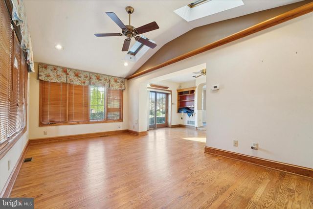 1042 BLYTHE AVE, Drexel Hill, PA 19026