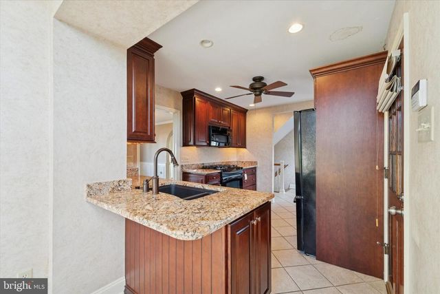 1042 BLYTHE AVE, Drexel Hill, PA 19026