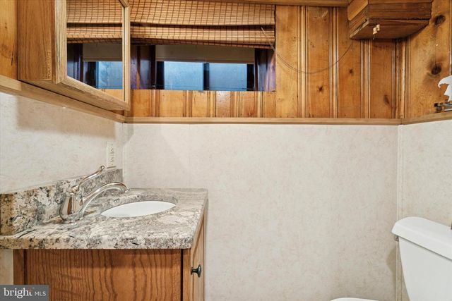 1042 BLYTHE AVE, Drexel Hill, PA 19026