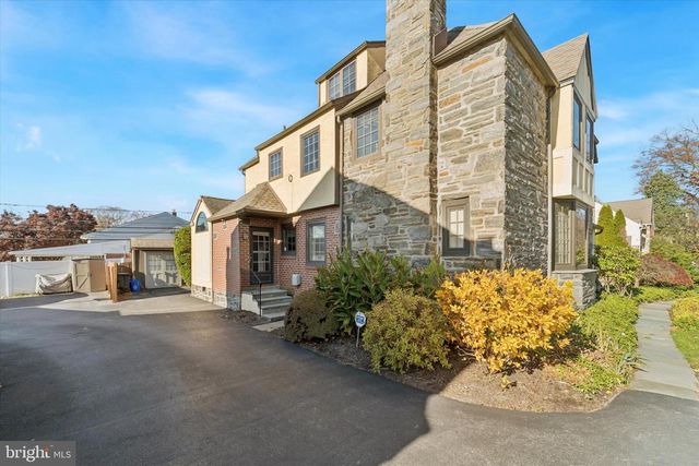 1042 BLYTHE AVE, Drexel Hill, PA 19026