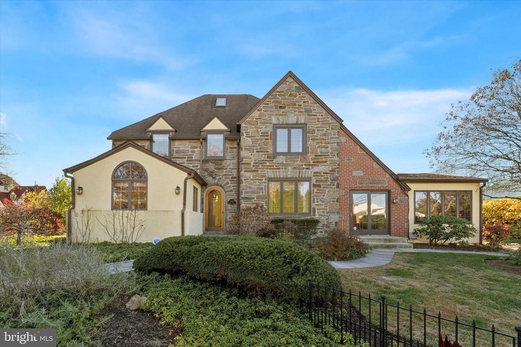 1042 BLYTHE AVE, Drexel Hill, PA 19026