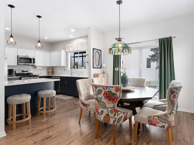 1329 Amaranth Drive, Naperville, IL 60564