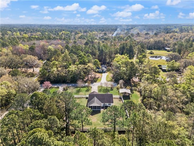 1746 Redfish Drive SE, Darien, GA 31305