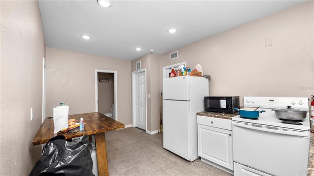 1128 STELLA AVENUE N, Lakeland, FL 33805