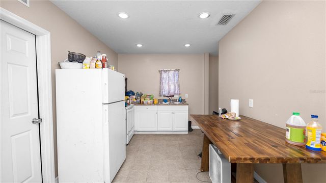 1128 STELLA AVENUE N, Lakeland, FL 33805