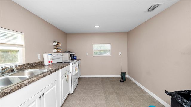 1128 STELLA AVENUE N, Lakeland, FL 33805