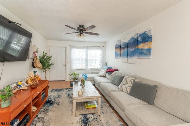 120 Willard St 14, Pompton Lakes Boro, NJ 07442