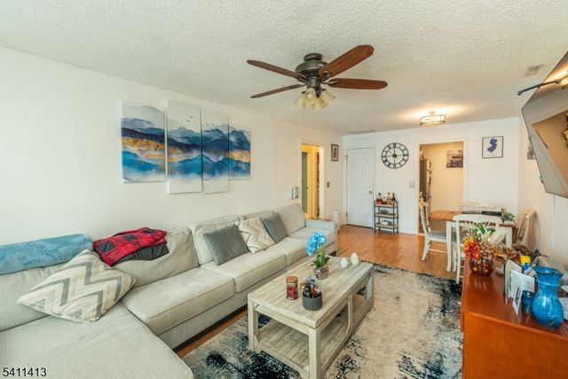 120 Willard St 14, Pompton Lakes Boro, NJ 07442