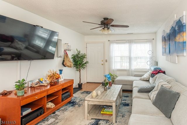 120 Willard St 14, Pompton Lakes Boro, NJ 07442