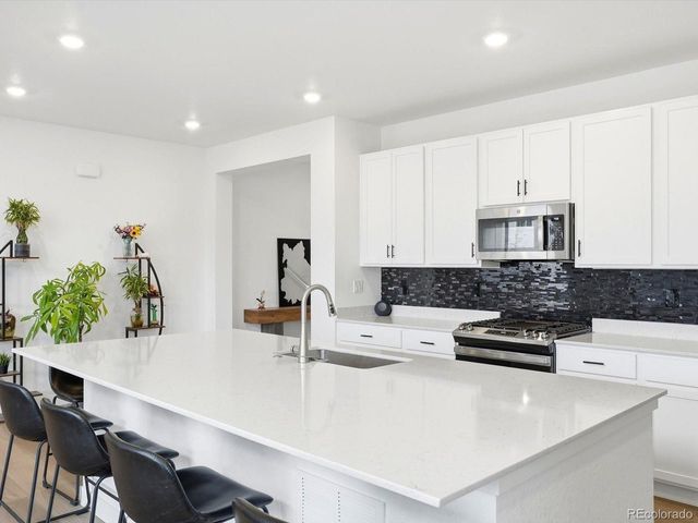 988 Congress Pl, Elizabeth, CO 80107