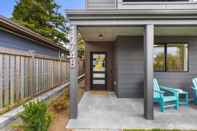 11748 Dayton Avenue N, Seattle, WA 98133